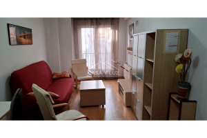 Salón con vistas al balcón