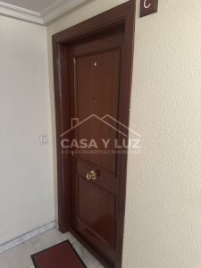 Puerta del domicilio